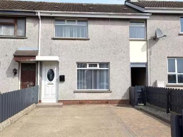32 Hollowburn Road