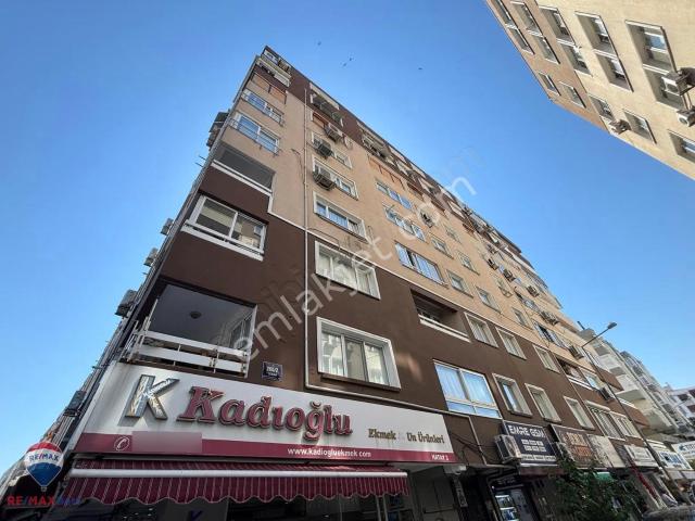 32 İzmir Spor Metro Yakını Asansörlü 3+1 Kiralık Daire