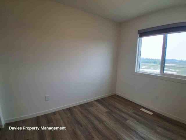 32 Jensen Gate 3 Bedroom Apartment for Rent at 32 Jensen Gate, St. Albert, AB T8N 7Y5