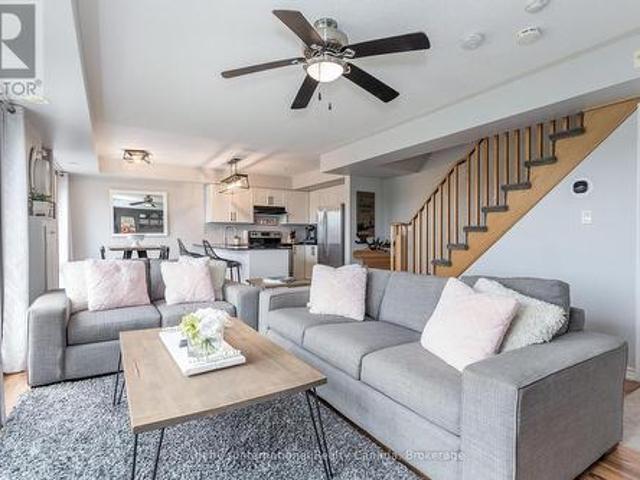 32 Joseph Trail, Collingwood, ON, L9Y 5H9 townhouse for lease | Listing ID S13581 | Royal LePage