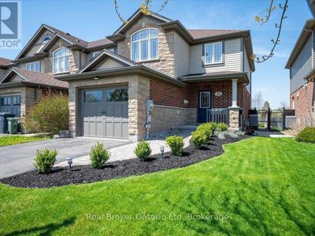 32 Laughland Lane, Guelph Pineridge/Westminster Woods, ON, N1L 0C9 house for sale | Listing ID X13158 | Royal LePage