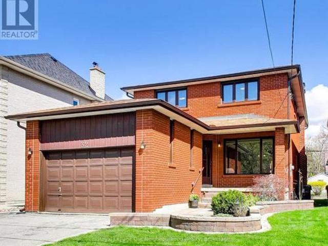 32 Madawaska Avenue, Toronto, ON, M2M 2P9 house for sale | Listing ID C13085 | Royal LePage