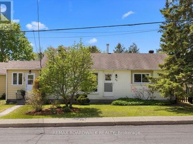 32 Martin Street S, Mississippi Mills, ON, K0A 1A0 house for sale | Listing ID X13208 | Royal LePage