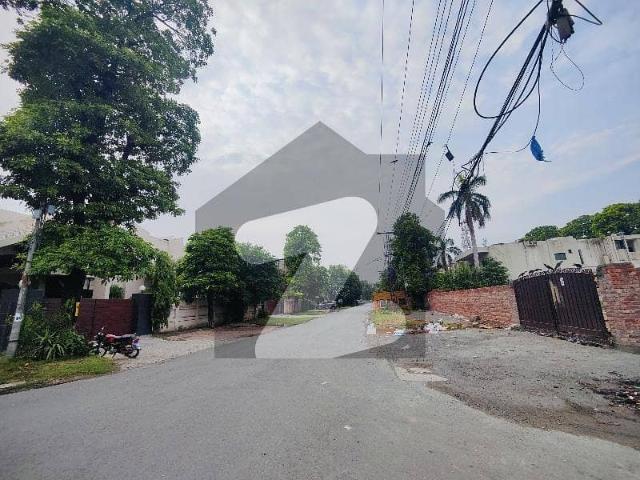 32 Marla Corner Plot For Sale