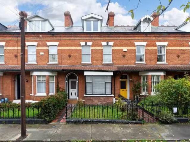 32 Melrose Avenue, D03, Fairview, Dublin 3, D03C5H9 is for sale