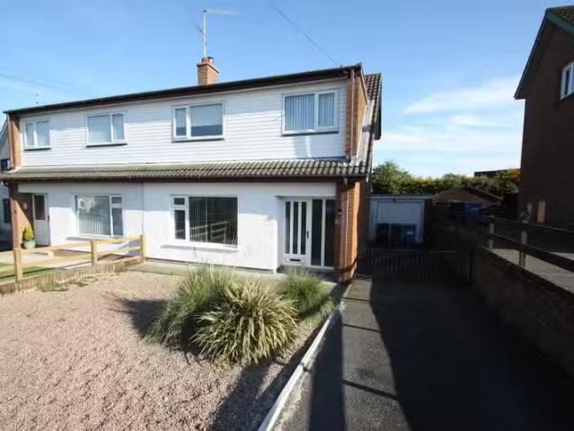 32 Moyra Crescent