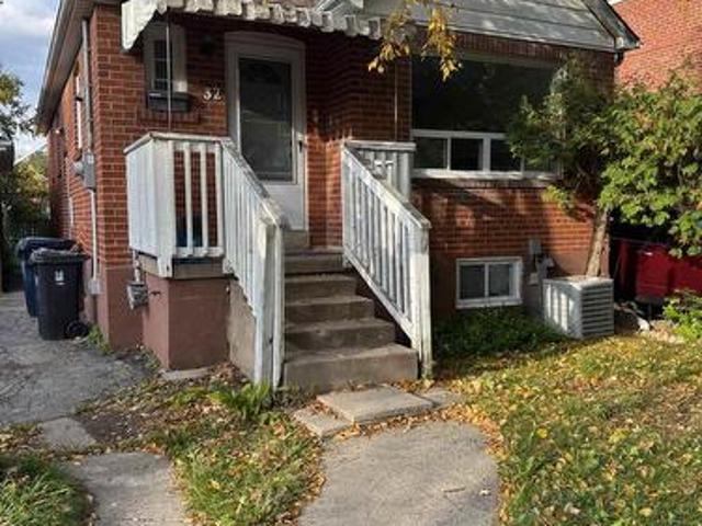 32 Newton Drive, Toronto, ON, M2M 2M7 house for lease | Listing ID C13427 | Royal LePage