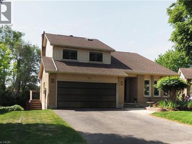 32 Notchwood Court, Kitchener, ON, N2A 3L6 house for sale | Listing ID 40838 | Royal LePage
