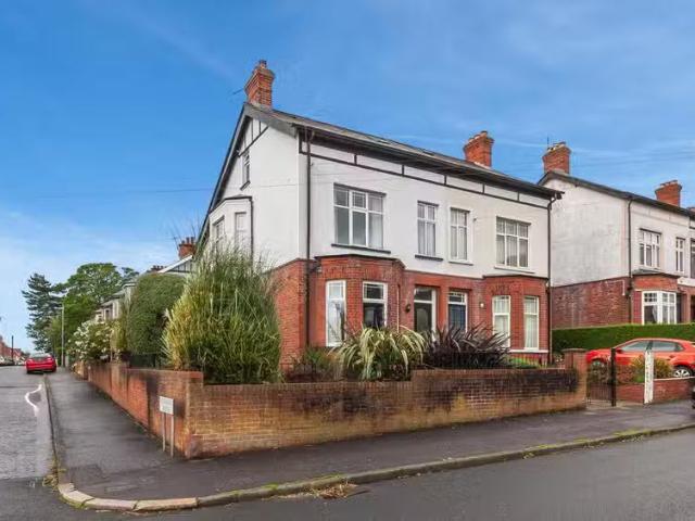 32 Old Cavehill Road