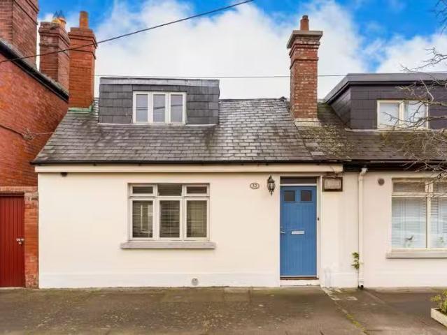 32 Pembroke Street, Irishtown, Dublin 4, D04N768 is for sale