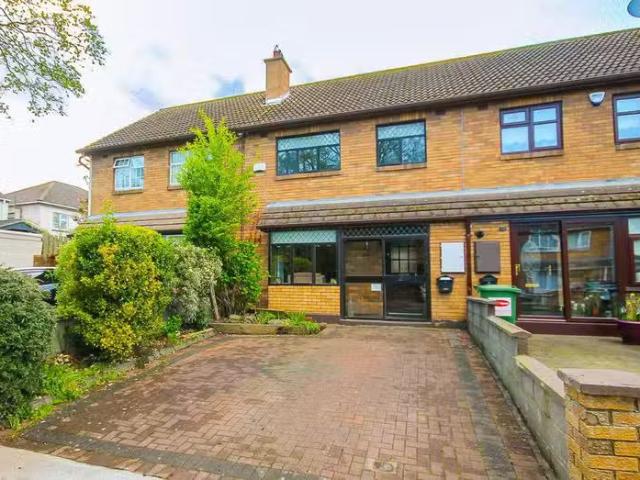 32 Pinewoods, Clondalkin, Dublin 22, D22K5K8 is for sale