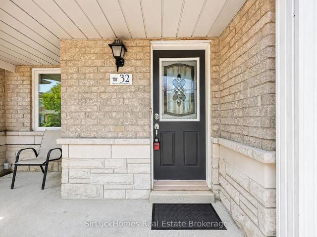32 Polar Bear Place, Brampton | 3+1Beds/4Bath, Townhouse, $769,000 | Condos. Ca