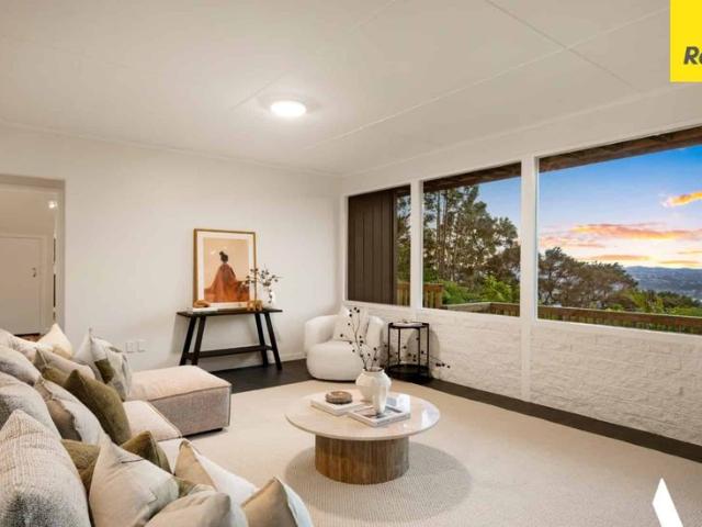 32 Rangiwai Road, Titirangi