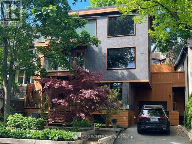 32 Regal Road, Toronto Wychwood, ON, M6H 2J7 house for sale | Listing ID C12995 | Royal LePage