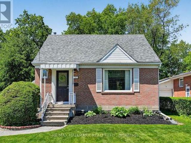 32 Rockwood Drive, Toronto, ON, M1M 3N1 house for sale | Listing ID E13413 | Royal LePage