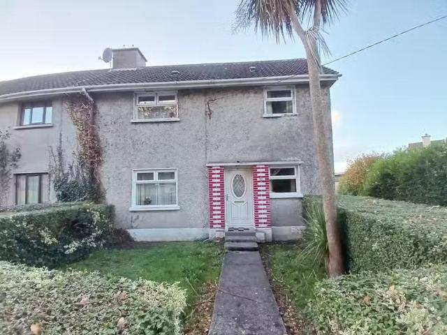 32 Saint James Gardens, Killorglin, Co. Kerry, V93W6W2 is for.