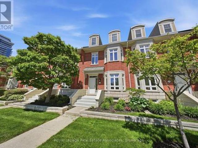 32 St Lawrence Drive, Mississauga, ON, L5G 4V1 townhouse for sale | Listing ID W13425 | Royal LePage