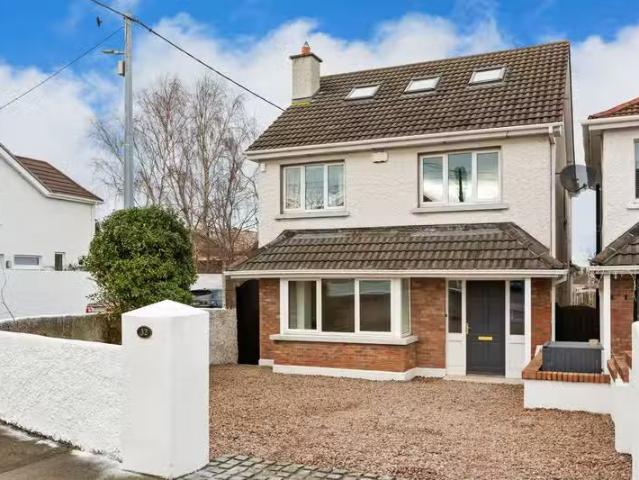 32A Balally Grove, Dundrum, Dublin 16, D16DC90 is for sale