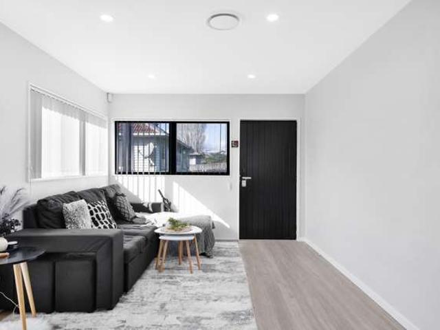 32B Morrie Laing Avenue, Mount Roskill, Auckland City