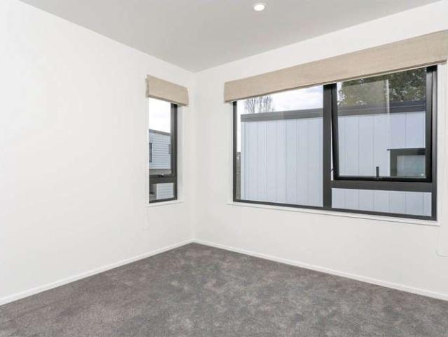 32B Windermere Crescent, Blockhouse Bay, Auckland City