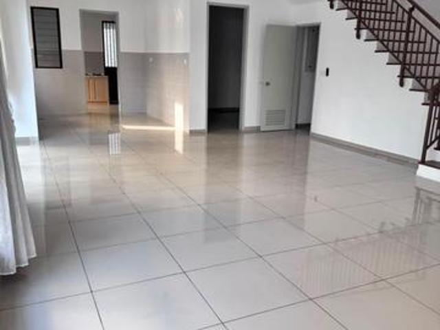 32x70 Setia Alam Setia Utama 1 3sty Semi D Semi Furnished For Rent