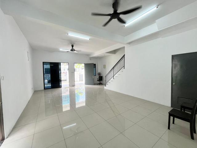 32x75 2 Sty Semi D Scientex Rawang Fasa 1 Near Aeon Anggun City