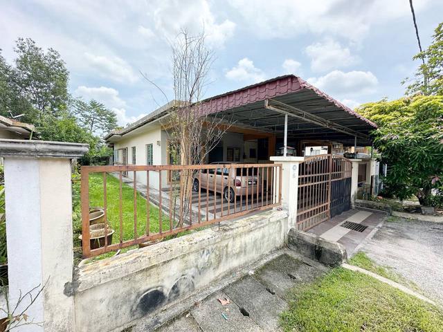 32x75 Semi D Single Storey Taman Pinggiran Pelangi Rawang