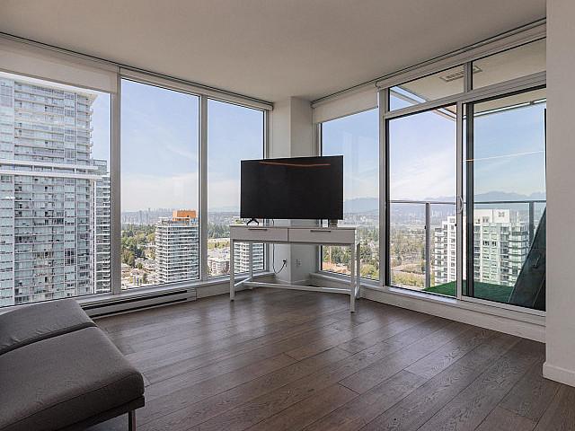 3305 13438 Central Avenue Surrey, British Columbia