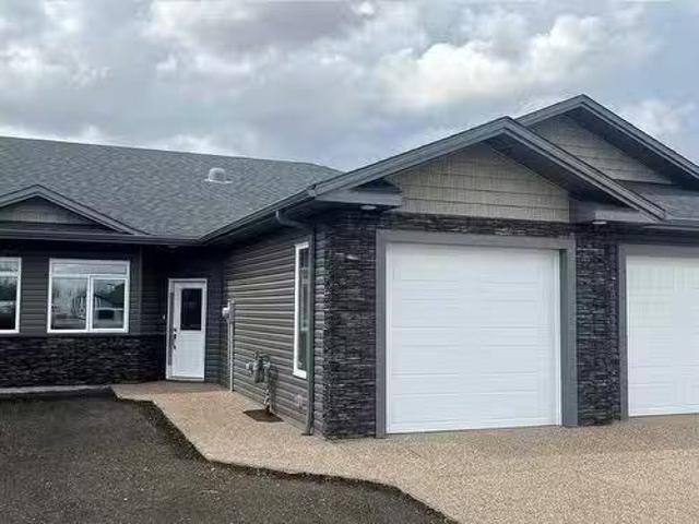 3306 50A Street Close, Camrose, AB, T4V 5K9 house for sale.