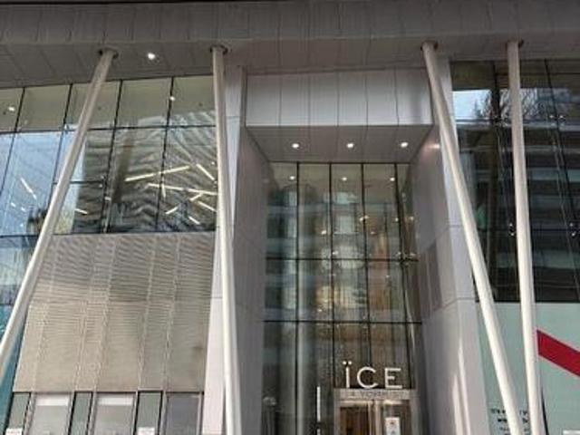 3308 14 York Street W, Toronto, ON, M5J 0B1 condo for sale | Listing ID C11925 | Royal LePage