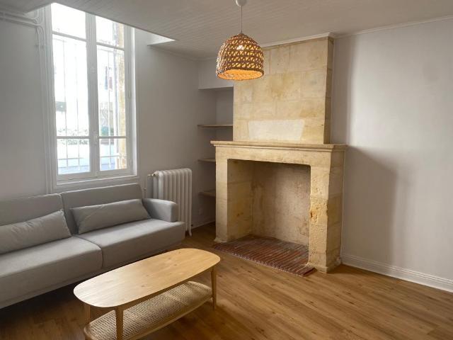 33000 BORDEAUX Maison de ville T2 bis à louer