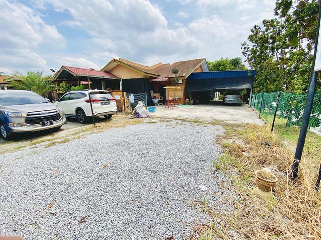 3300SQFT FREEHOLD Single Storey Taman Amansari Bukit Rahman Putra