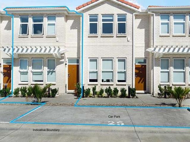 3/302 Blockhouse Bay Road, Avondale, Auckland City