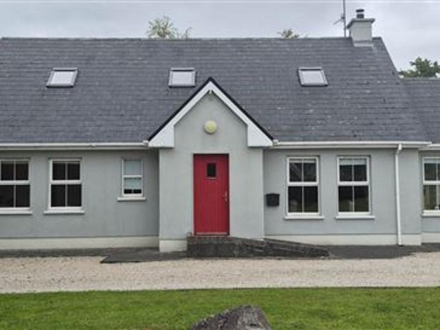 330,000 | Roscad, Creeslough, County Donegal Louis Boyce Auctioneer and Valuer 5018 MyHome. Ie Residential