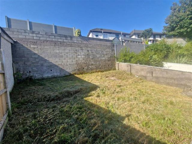 330,000 | 26 Glenview Park, Dillons Cross, Cork City, Cork Jeremy Murphy & Associates 5002 MyHome. Ie Residential