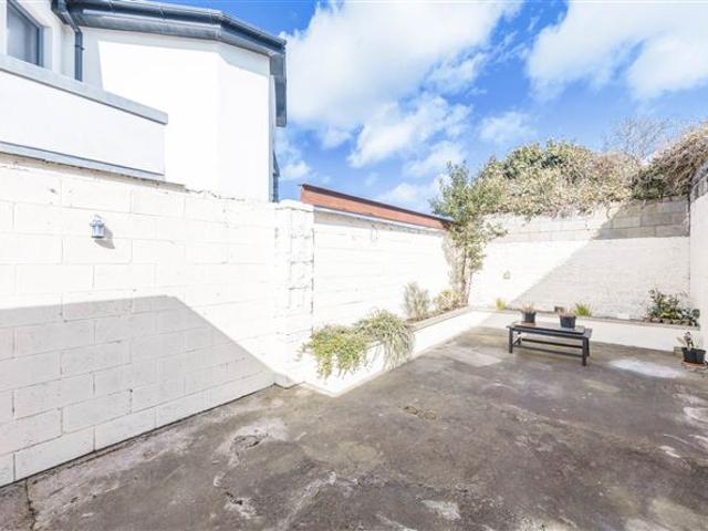 330,000 | 2 Hawthorn Avenue, East Wall, Dublin 3 Flynn & Associates Raheny 4986 MyHome. Ie Residential