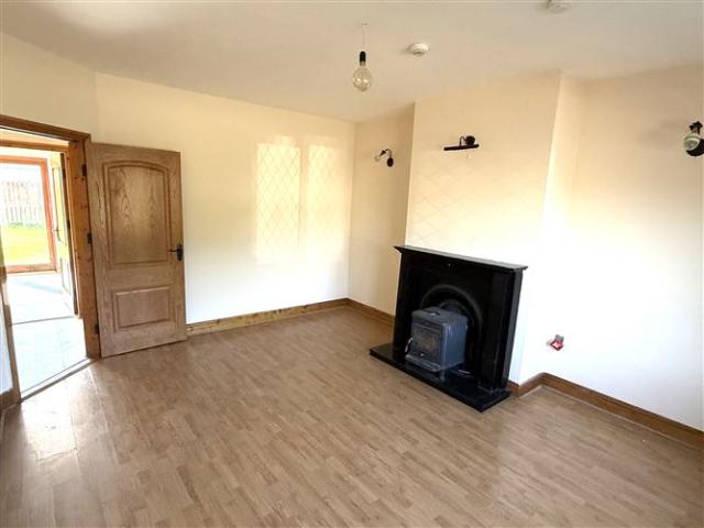 330,000 | 37 Castle Manor, Ferns, Wexford Peter Mills Auctioneers & Valuers 5018 MyHome. Ie Residential