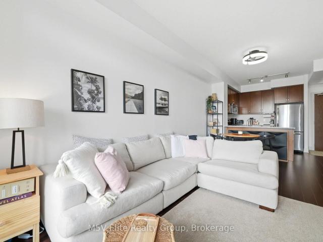 330 111 Civic Square Gate, Aurora | For Sale @ $549,900 | Condos. Ca