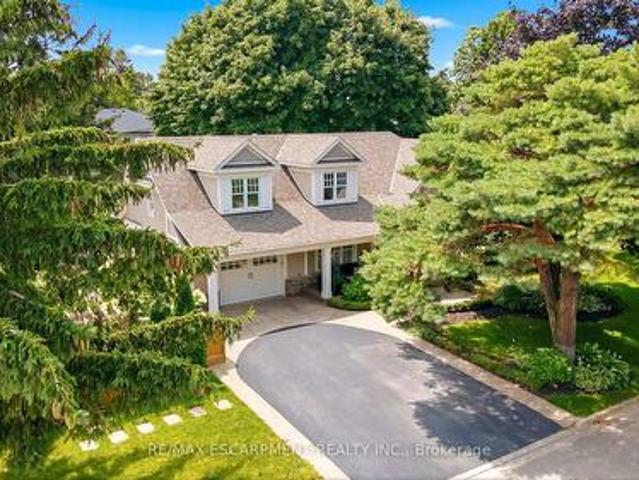 330 Camelot Court, Burlington, ON, L7L 2G3 house for sale | Listing ID W13598 | Royal LePage