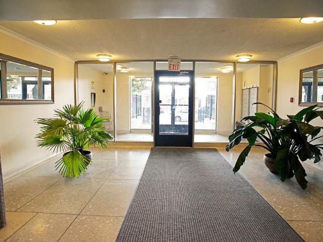 330 Hopewell Ave 1 Bedroom Apartment for Rent at 330 Hopewell Ave, Toronto, ON M6E 2S3 Briar Hill Belgravia