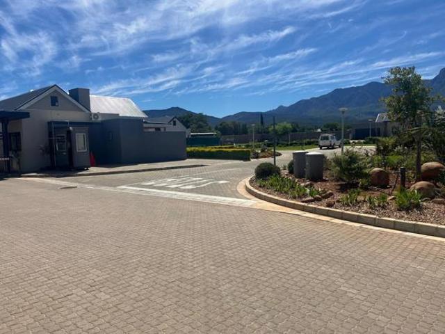 330 m² Land available in Robertson