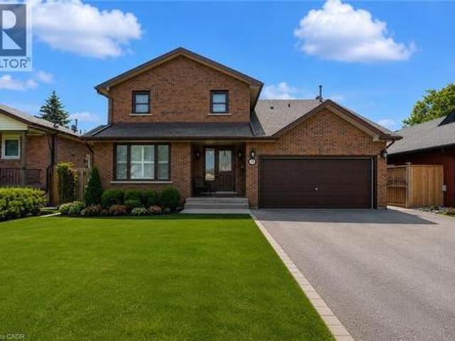 330 Margaret Avenue, Stoney Creek, ON, L8E 2J4 house for sale | Listing ID 40835 | Royal LePage