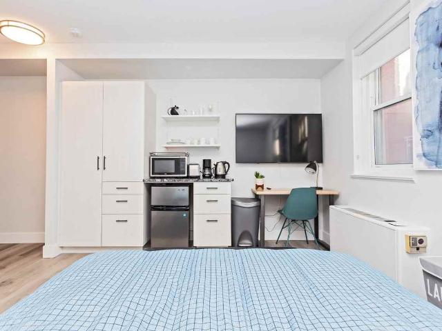 330 McLeod Studio Apartment for Rent at 330 Mcleod St, Ottawa, ON K2P 2C5 Centretown
