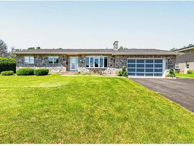 330 Vanier St, Dieppe, NB, E1A 5N2 house for sale | Listing ID NB144125 | Royal LePage