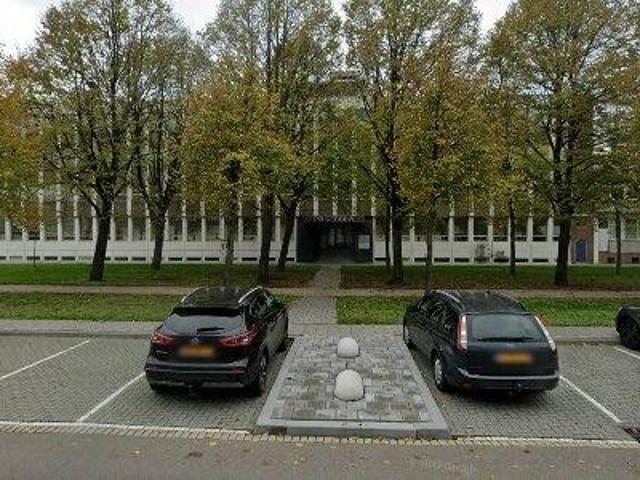 3315 m2 office space for rent in Rotterdam Charlois