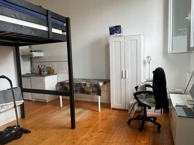 33100 BORDEAUX Studio meublé à louer