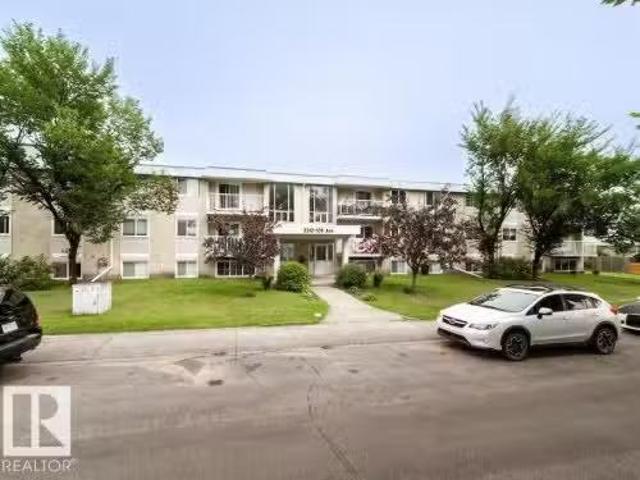 3312 105 Avenue Northwest, Edmonton, AB, T5W 0B4 house for l.