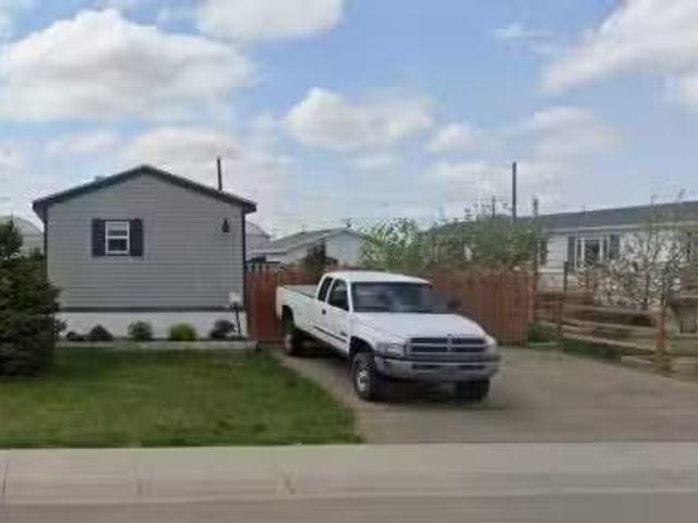 331 3 Street Nw, Redcliff, AB, T0J 2P0 house for sale Listi.