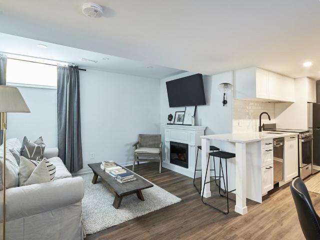 331 Catherine Street 1 Bedroom Apartment for Rent at 331 Catherine St, Ottawa, ON K1R 5T4 Centretown