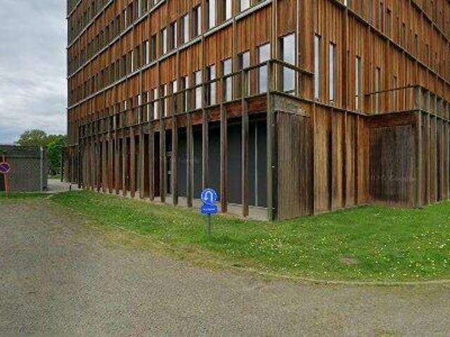 331 m2 office space for rent in Geel